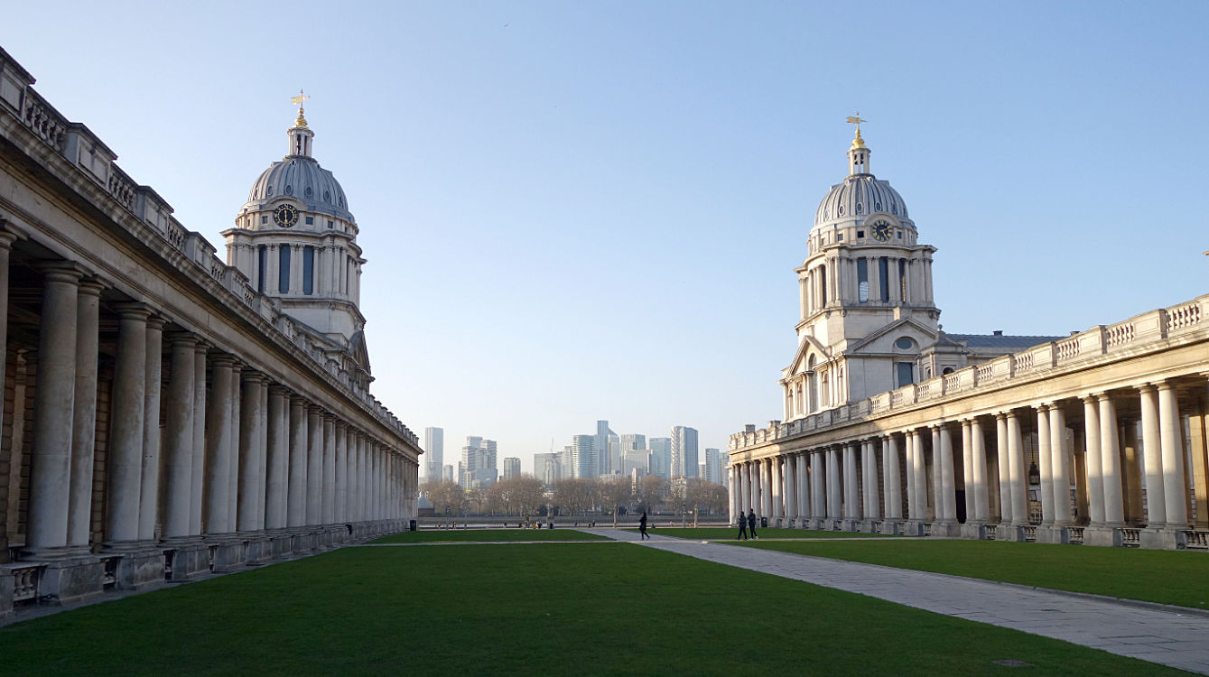 canary wharf from greenwich hospital day