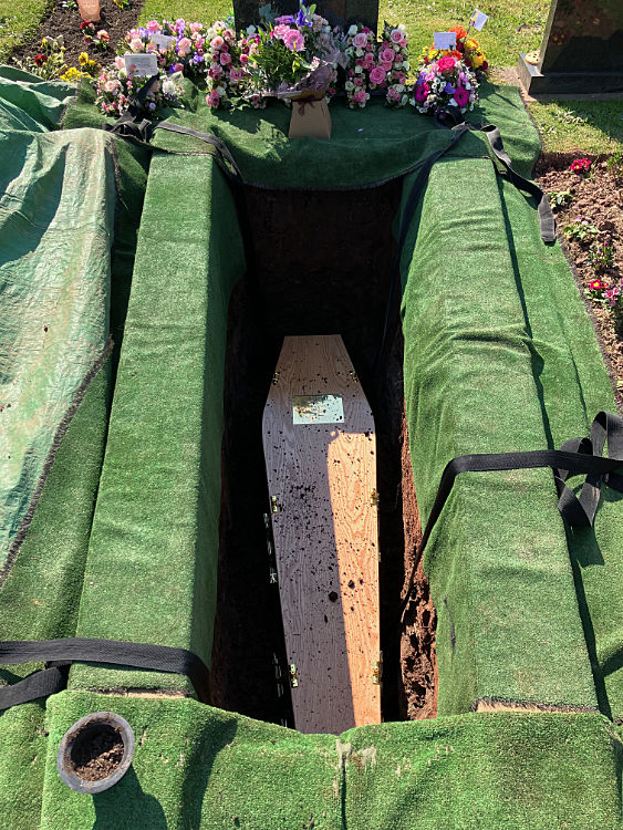 mums funeral